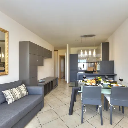 Desenzanoloft Official Partner Marriott Homes & - Co2 In Vistalago With 5 Pools Apartment Desenzano del Garda